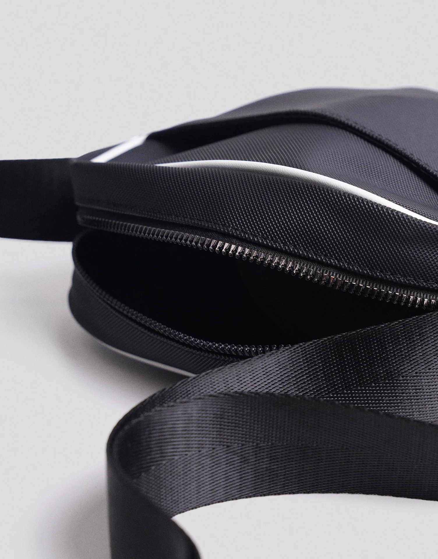 Crossbody Bag With Piping - Image 3