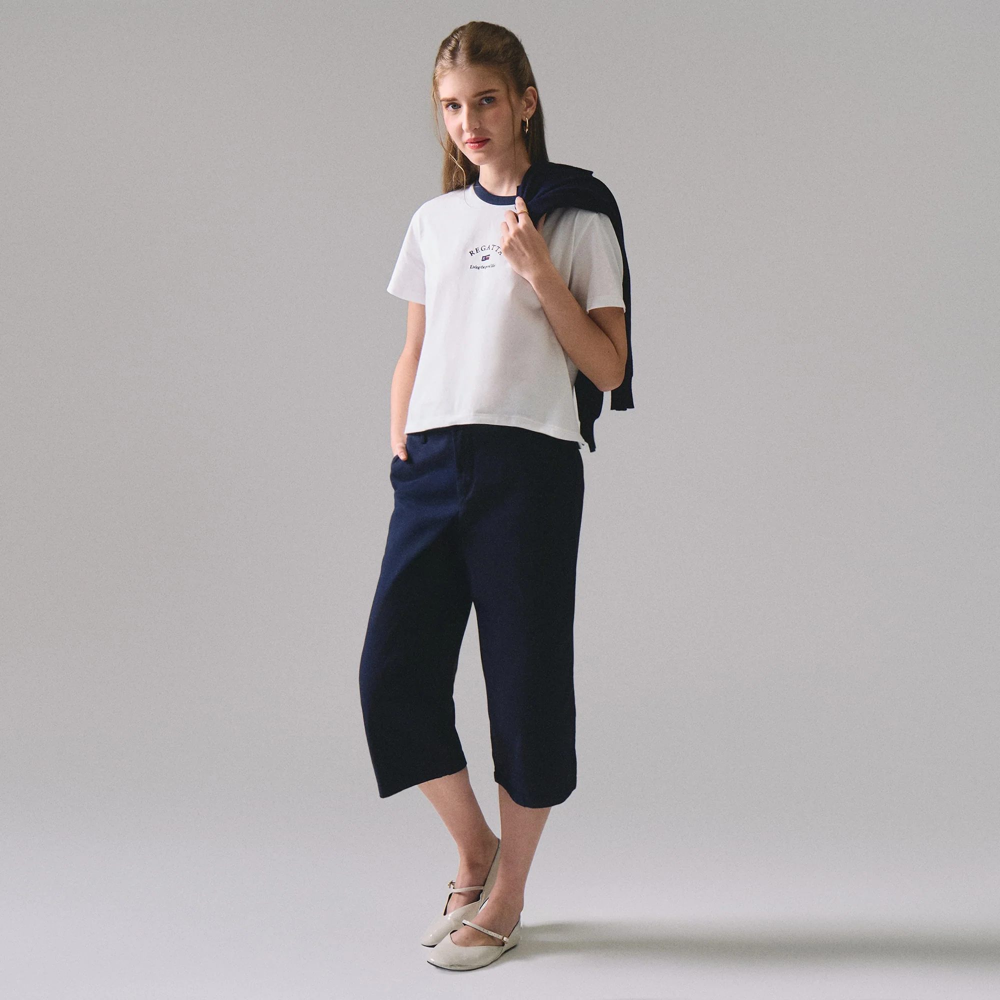 Graphic T-Shirt With Contrast Neckband - Image 4