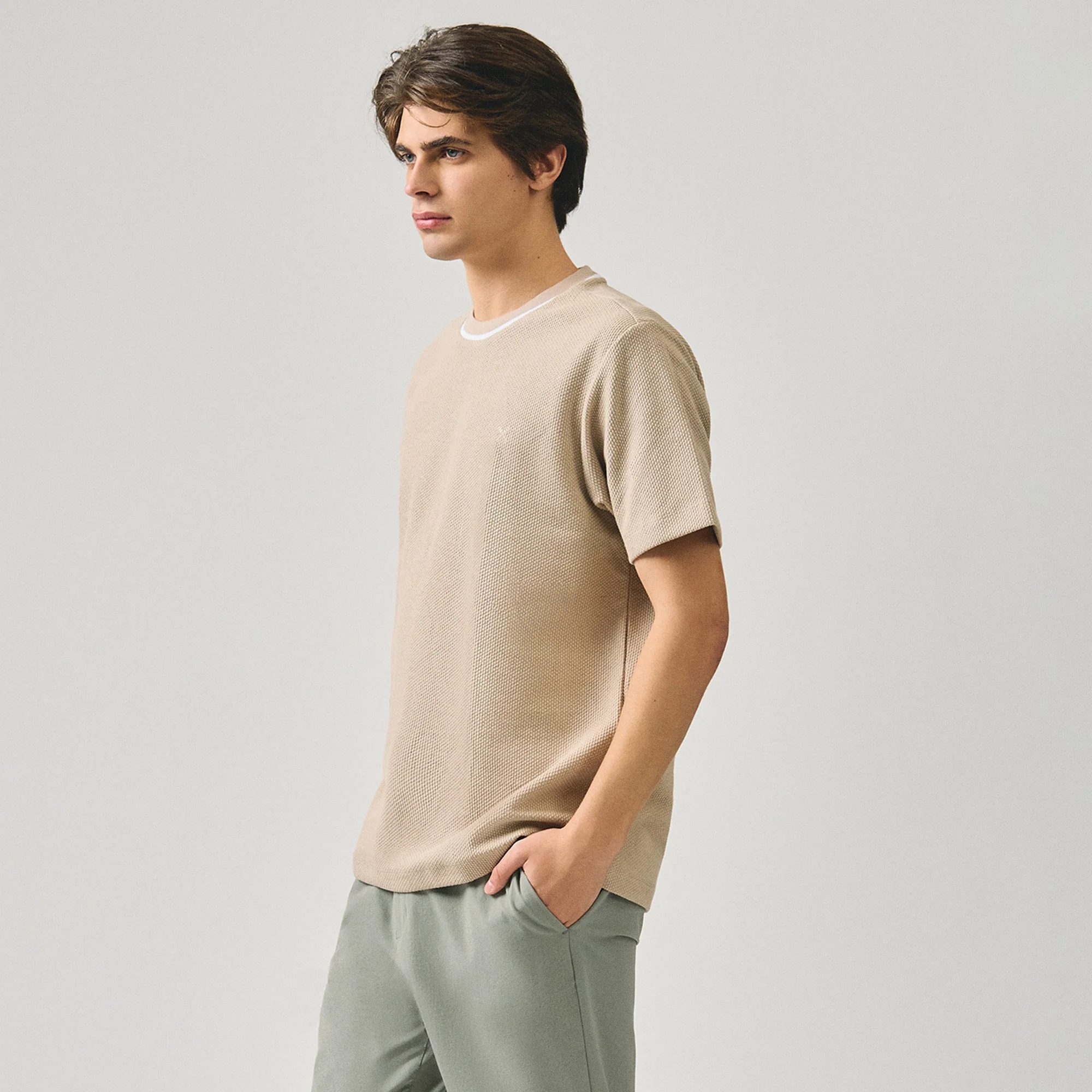 Regular Fit T-Shirt With Contrast Piping Detail In Textured Knit - Image 3
