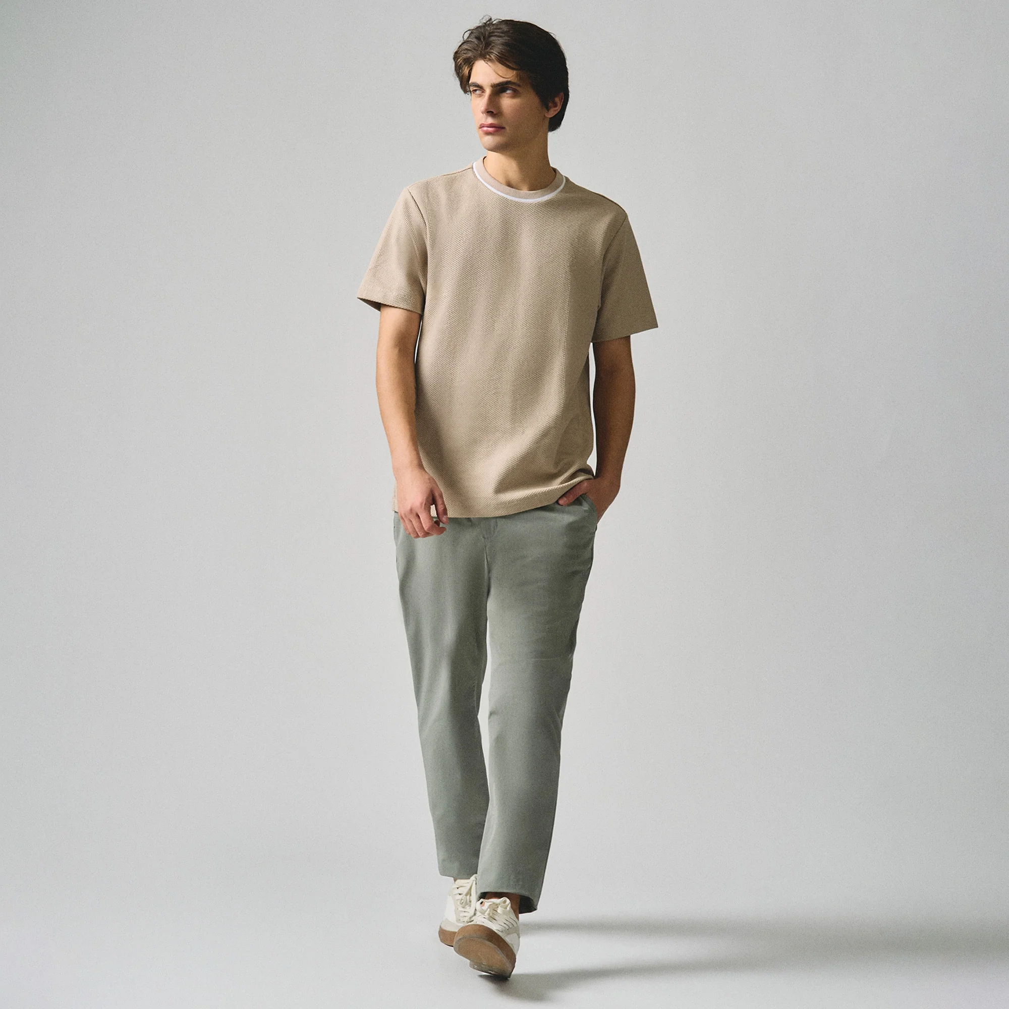 Regular Fit T-Shirt With Contrast Piping Detail In Textured Knit - Image 4